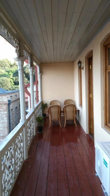 Anano Apartment On Botanikuri Тбілісі Номер фото