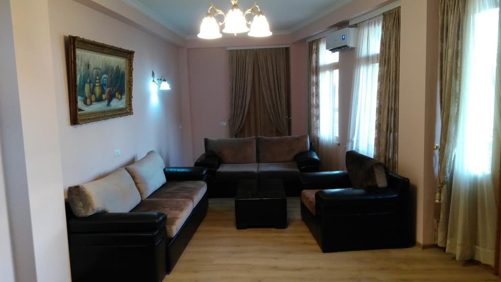 Anano Apartment On Botanikuri Тбілісі Номер фото