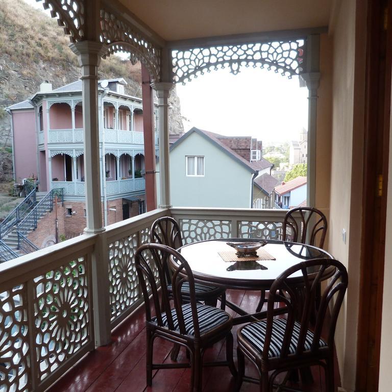 Anano Apartment On Botanikuri Тбілісі Номер фото